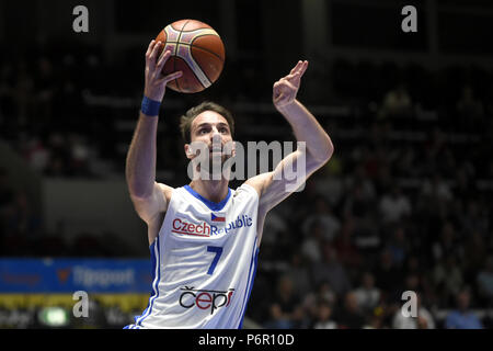 Pardubice, Tschechische Republik. 29 Juni, 2018. Vojtech Hruban der Tschechischen in Aktion während der Men's Basketball World Championschip 2019 Qualifikation Gruppe F match Tschechien vs Finnland in Pardubice, Tschechische Republik, 29. Juni 2018. Credit: Josef Vostarek/CTK Photo/Alamy leben Nachrichten Stockfoto