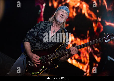 Krakau, Polen. 1. Juli 2018. Deep Purple Bassist Roger Glover führt. Deep Purple band bei tauron Arena Krakau führt als Teil der Farewell Tour, der lange Abschied Tour. Credit: Omar Marques/SOPA Images/ZUMA Draht/Alamy leben Nachrichten Stockfoto