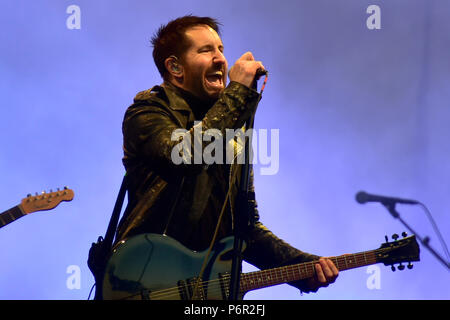 Panensky Tynec, Tschechische Republik. 30. Juni, 2018. Nine Inch Nails Gruppe mit Sänger Trent Reznor bei Konzert am dritten Tag der Aerodrome Festival in Panensky Tynec, Tschechien, Freitag, 30. Juni 2018 durchzuführen. Credit: Ondrej Hajek/CTK Photo/Alamy leben Nachrichten Stockfoto