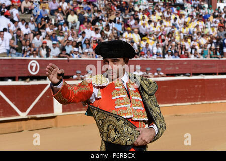 Soria, Spanien. 01. Juli, 2018. Spanische Stierkämpfer Enrique Ponce bei einem Stierkampf im 'La Chata - Stierkampfarena in Soria, im Norden von Spanien. Credit: Jorge Sanz/Pacific Press/Alamy leben Nachrichten Stockfoto