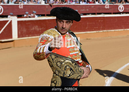 Soria, Spanien. 01. Juli, 2018. Spanische Stierkämpfer Enrique Ponce bei einem Stierkampf im 'La Chata - Stierkampfarena in Soria, im Norden von Spanien. Credit: Jorge Sanz/Pacific Press/Alamy leben Nachrichten Stockfoto