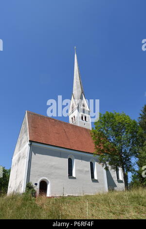 Kirche St. Johannes und Paulus Mauerkirchen Chiemgau Chiemsee Stockfoto