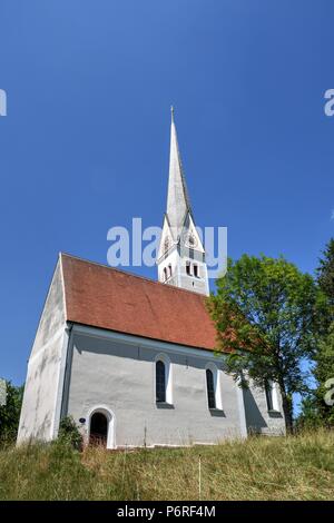 Kirche St. Johannes und Paulus Mauerkirchen Chiemgau Chiemsee Stockfoto