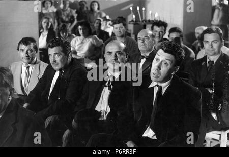 La Table-aux-Crevés das Jagdrevier Jahr: 1952 - Frankreich Edmond Ardisson, Henri Vilbert, Fernand Sardou, Fernandel Regie: Henri Verneuil Stockfoto