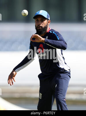 England's Adil Rashid während der Netze in den Emiraten Old Trafford, Manchester. Stockfoto