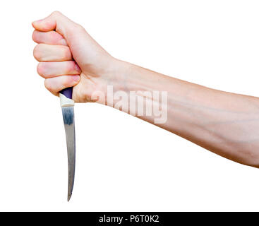 Die Hand mit dem Messer in der Faust. Aggression, Kriminalität oder Selbstverteidigung. Auf weiß isoliert. Stockfoto