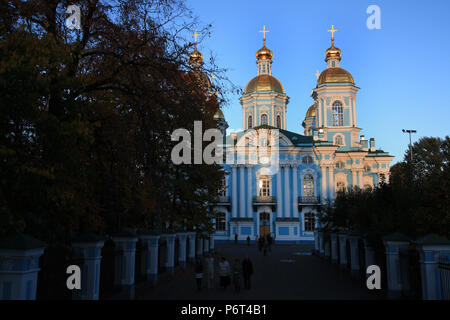 Außenansicht des Heiligen Nikolaus Marine Kathedrale, Dom der Seemann, in St. Petersburg, Russland Stockfoto