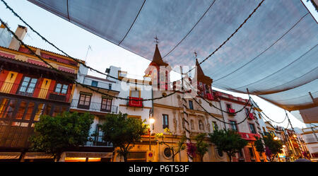 Sevilla, Spanien - 26. Mai 2016: Abend der Stadt Sevilla Stadtbild, Andalusien, Spanien. Stockfoto