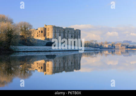 Carew Castle Pembroke Pembrokeshire Wales im winter Stockfoto