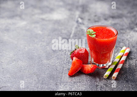 Gesunde süße Erdbeere Smoothie cocktail Stockfoto