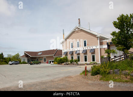 Juni 3, 2018 - Grand Pre, Nova Scotia: Die nur Uns! Kaffeeröster, die in der Nova Scotias Annapolis Valley entstanden und gewachsen sind s Stockfoto