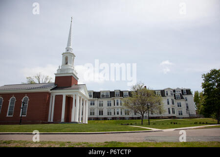 Juni 3, 2018 - Wolfville, Nova Scotia: Manning Memorial Kapelle und die Residenz von Seminar Haus auf Acadia University Campus Stockfoto