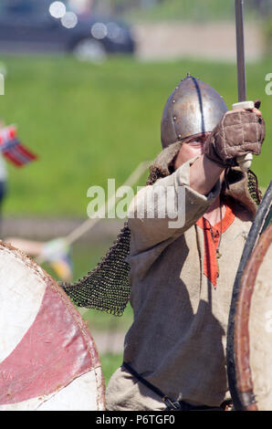 St. Petersburg, Russland - 30 Mai 2015: Festival "Legenden der norwegischen Wikingern", an den Ufern der Newa im Zentrum der Stadt. Stockfoto