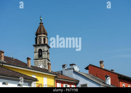 Ascona historische Stadt am Mittelmeer Blick auf den Lago Maggiore im Bezirk Lugano des Kantons Tessin in der Schweiz an einem sonnigen Tag Stockfoto