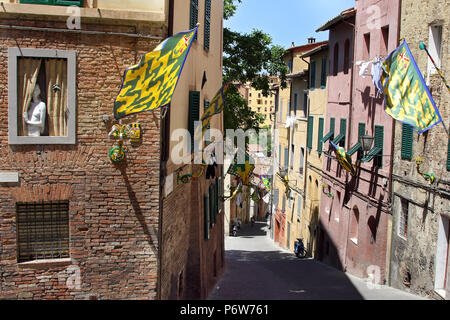 Banner als Teil der Palio di Siena, Toskana - Italien Stockfoto