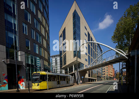 2 Piccadilly P § n office Entwicklung mit Fußgänger-Brücke über der London Road, Manchester Stockfoto