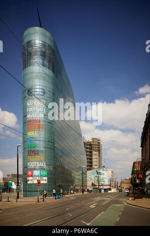 Die National Football Museum England National Museum der Fußball. Es ist in der Urbis Gebäude im Stadtzentrum von Manchester, von Ian Si entwickelt wurde Stockfoto