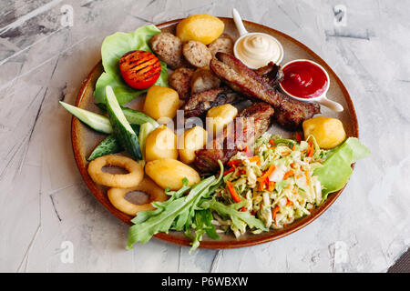 Köstliche Vorspeisen restaurahnt für Bier. Stockfoto