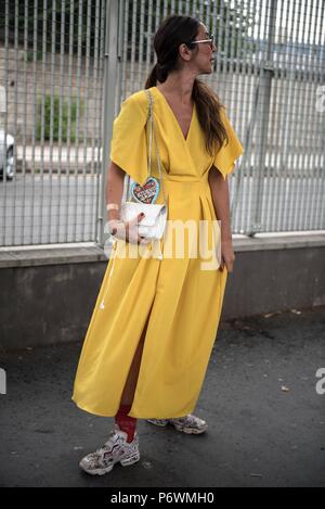 Paris, Frankreich. 01. Juli, 2018. Anastasia posing außerhalb der Start- und Landebahn Vetements zeigen während der Haute Couture Fashion Week in Paris - 1 Juli, 2018 - Credit: Runway Manhattan*** Für die redaktionelle Nutzung nur*** | Verwendung weltweit/dpa/Alamy leben Nachrichten Stockfoto