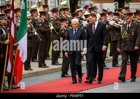 Riga, Lettland. 3. Juli 2018. Der italienische Präsident Sergio Mattarella und Frau Laura Mattarella kommt für Staatsbesuch in Riga, Lettland. Credit: gints Ivuskans/Alamy leben Nachrichten Stockfoto