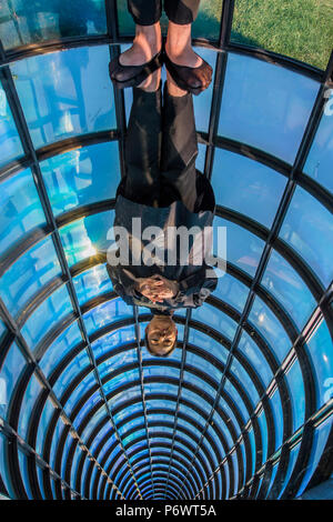 London, Großbritannien. 3. Juli 2018. Kimsooja (Bild), eine Nadel Frau: Galaxy war eine Erinnerung, die Erde ist ein Souvenir, 2014, die Alex Vervoordt Galerie - Frieze Skulptur, eine der größten Ausstellungen im Freien in London, darunter Arbeiten von 25 internationalen Künstlerinnen und Künstler aus fünf Kontinenten im Regent's Park ab 4. Juli - 7. Oktober 2018. Credit: Guy Bell/Alamy leben Nachrichten Stockfoto