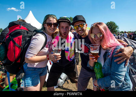 Hradec Kralove, Tschechische Republik. 03 Juli, 2018. Rock für Leute Musik Festival beginnt in Hradec Kralove, Tschechische Republik, 3. Juli 2018. Quelle: David Tanecek/CTK Photo/Alamy leben Nachrichten Stockfoto