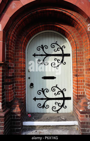 Gotische Kirche dooor in Brighton, englische Küstenstadt Brighton & Hove, East Sussex, England, Großbritannien Stockfoto