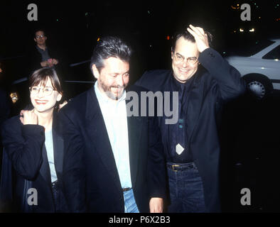 HOLLYWOOD, CA - 12. Januar: (L-R) Schauspielerin Jan Hooks, Gast- und Schauspieler Dan Akroyd die 13. jährliche nationale CableACE Award am 12. Januar 1992 an im Pantages Theater in Hollywood, Kalifornien. Foto von Barry King/Alamy Stock Foto Stockfoto