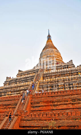 Shwesandaw Pagode, die sich in 1057-1058 erbaut von König Anawrahta, Bagan, Mandalay, Myanmar Stockfoto