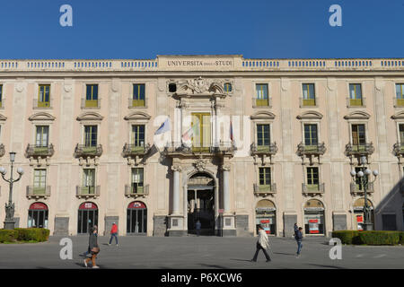 Università degli Studi di Catania, Piazza Università, Catania, Sizilien, Italien Stockfoto