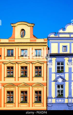 Tschechische Republik, Prag, Stare Mesto (Altstadt). Barocke Fassaden auf Staromestske Namesti, Old Town Square. Stockfoto