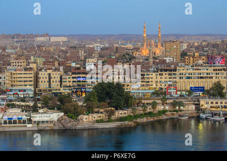 Ägypten, Oberägypten, Assuan, Blick auf Assuan und den Nil Stockfoto