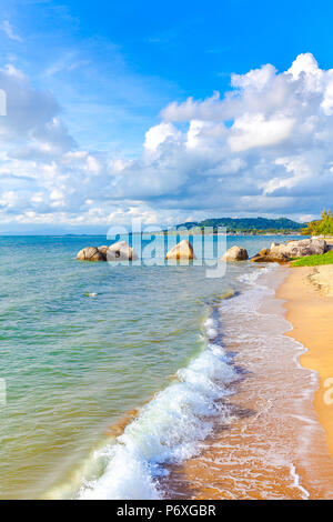 Tropische Hua Thanon Beach auf Koh Samui in Thailand. Stockfoto