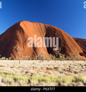 Uluru (UNESCO-Weltkulturerbe), Uluru-Kata Tjuta National Park, Northern Territory, Australien Stockfoto