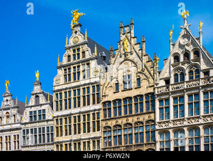 Belgien, Flandern, Antwerpen (Antwerpen). Mittelalterliche gildehäuser am Grote Markt. Stockfoto