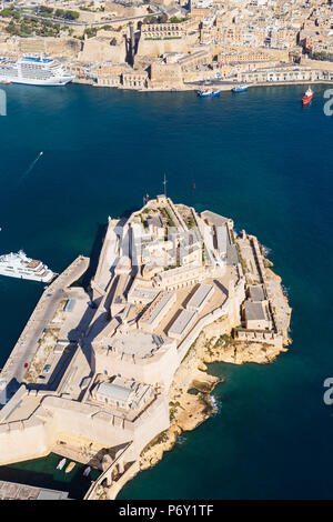 Malta, South Eastern Region, Valletta. Luftaufnahme von Fort St. Angelo auf Vittoriosa. Stockfoto