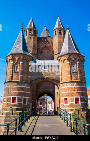 Niederlande, Nordholland, Haarlem. Die amsterdamse Poort ehemaligen Stadttor, Letzte von ursprünglich zwölf Stadttore. Stockfoto