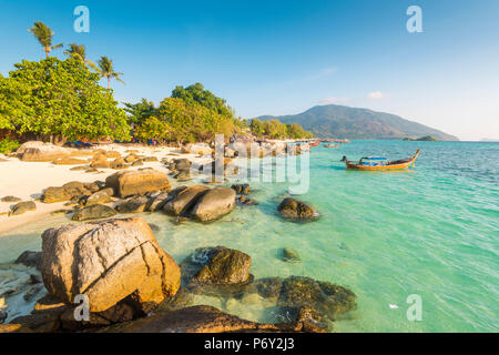 Sunrise Beach, Ko Lipe, Satun Thailand. Küstenlandschaft. Stockfoto