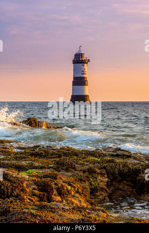Großbritannien, Wales, Anglesey, Penmon, schwarzen Punkt Penmon Trwyn Du Leuchtturm (Leuchtturm) Stockfoto