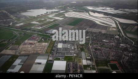 Luftaufnahme aus einem Flugzeug in Rotterdam, Niederlande Stockfoto