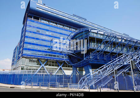 E Höhe und Ratssaal, Le Grand Bleu, Hotel de Département Bouches de Rhone, Marseille, Frankreich, massive Farbe dunkelblau High-Tech-Gebäude Stockfoto