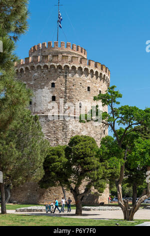 Der weiße Turm von Thessaloniki Waterfront. Durch die Osmanen im 16 centuary gebaut. Mazedonien, Nordgriechenland Stockfoto