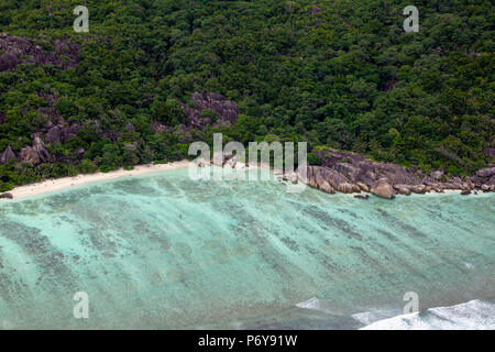 Luftaufnahme von der Anse Source D'Argent auf La Digue, Seychellen im Indischen Ozean. Stockfoto