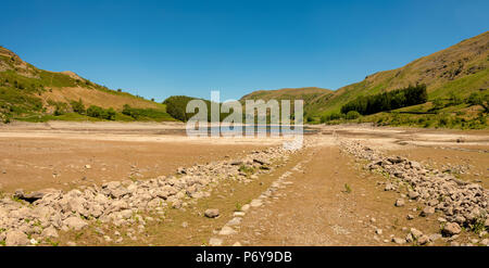 Die alte Straße in Mardale Green, jetzt irgendwo unter Haweswater... normalerweise! Stockfoto