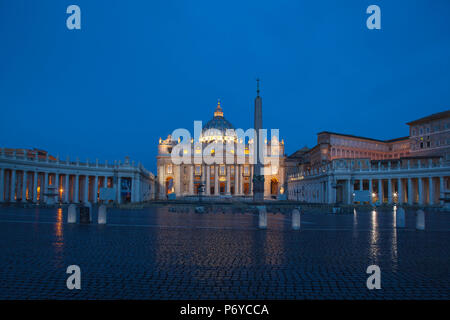 Italien, Latium, Rom, Petersplatz, Petersdom Stockfoto