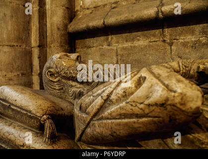 Portugal, Lissabon, Se Kathedrale ambulante gotisches Grab des Ritter Lopo Fernandes Pacheco. Stockfoto