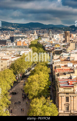 Die Skyline der Stadt und der Rambla Fußgängerzone, Barcelona, Katalonien, Spanien Stockfoto