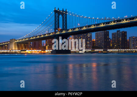 USA, Ostküste, New York, Brooklyn, DUMBO, Manhattan Bridge Stockfoto