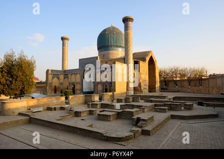 Gur-e Amir Mausoleum der Asiatischen Eroberer Tamerlan (auch bekannt als Tamerlane, 1336-1405). Es hat einen sehr wichtigen Platz in der Geschichte der Persian-Mongolian Architektur. Ein UNESCO-Weltkulturerbe, Samarkand. Usbekistan Stockfoto