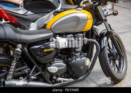 Triumph Motorräder street cup Bonneville in Sydney, Australien Stockfoto